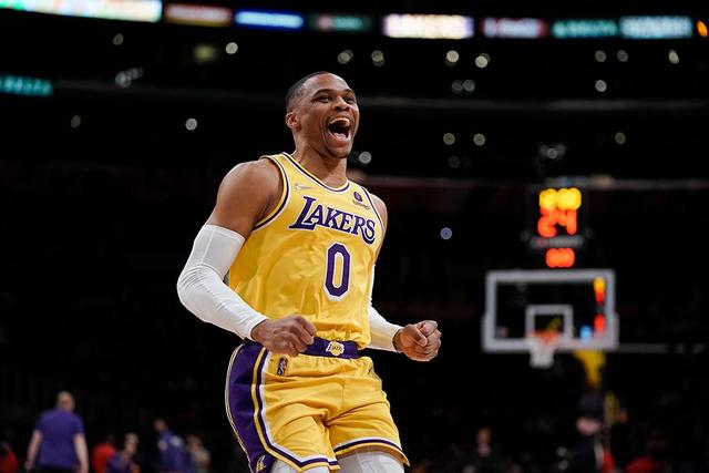 拉菲尼亚本赛季创造44次机会，五大联赛最多